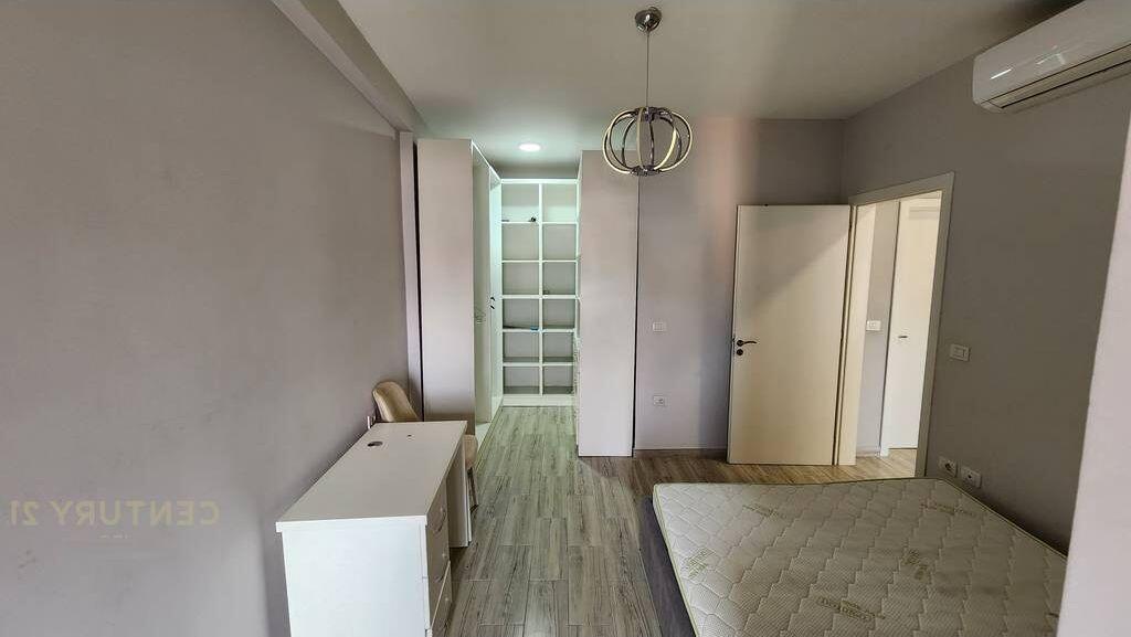 SHITET APARTAMENT 2+1 TEK 21 DHJETORI !