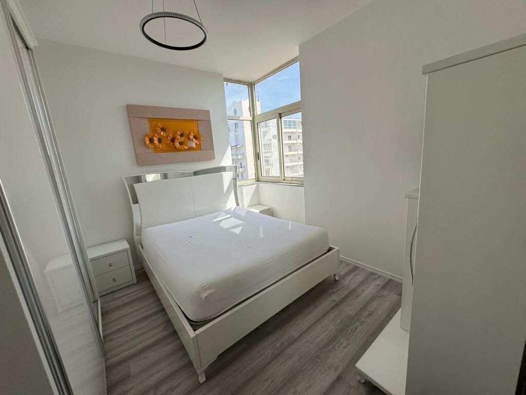 SHITET APARTAMENT 1+1 ME PAMJE DETI – PLAZH ILIRIA, DURRËS