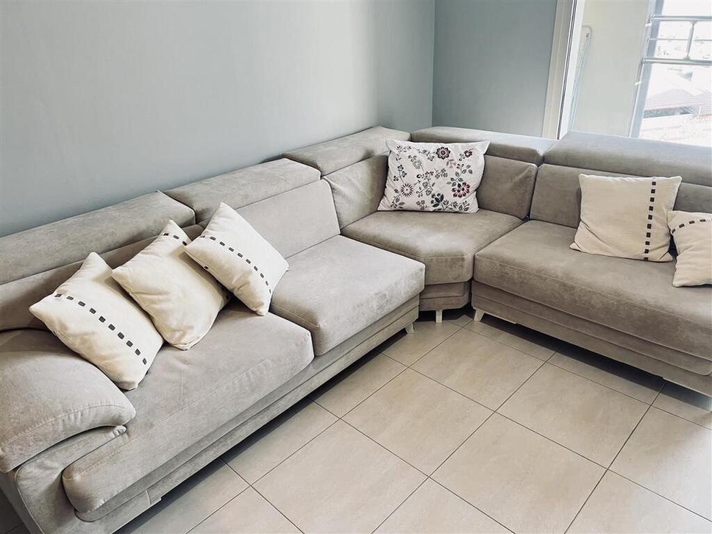 Apartment 2+1 for rent in neighborhood 17 Durres