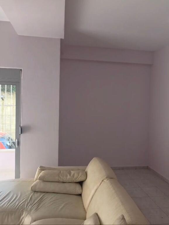 🏠 Shitet Apartament 2+1  – Pranë Kopshtit Zoologjik