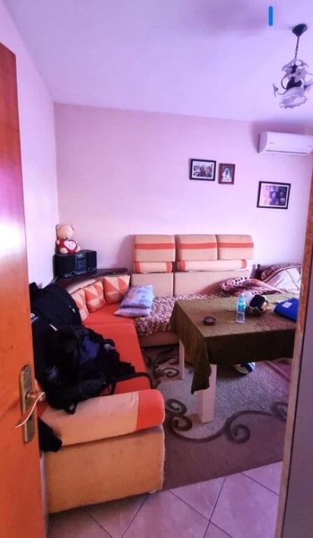 Shitet, Vile 2-kateshe, Selite, Tirane