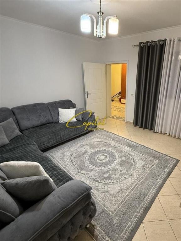 VILE PRIVATE ME QERA 115 M2 5 MAJI 900 EURO