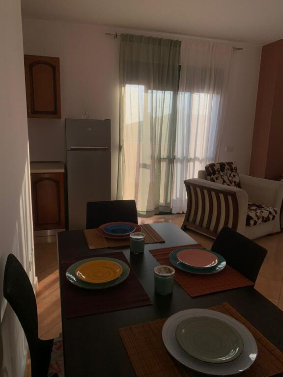 Jepet apartament me qera 1+1