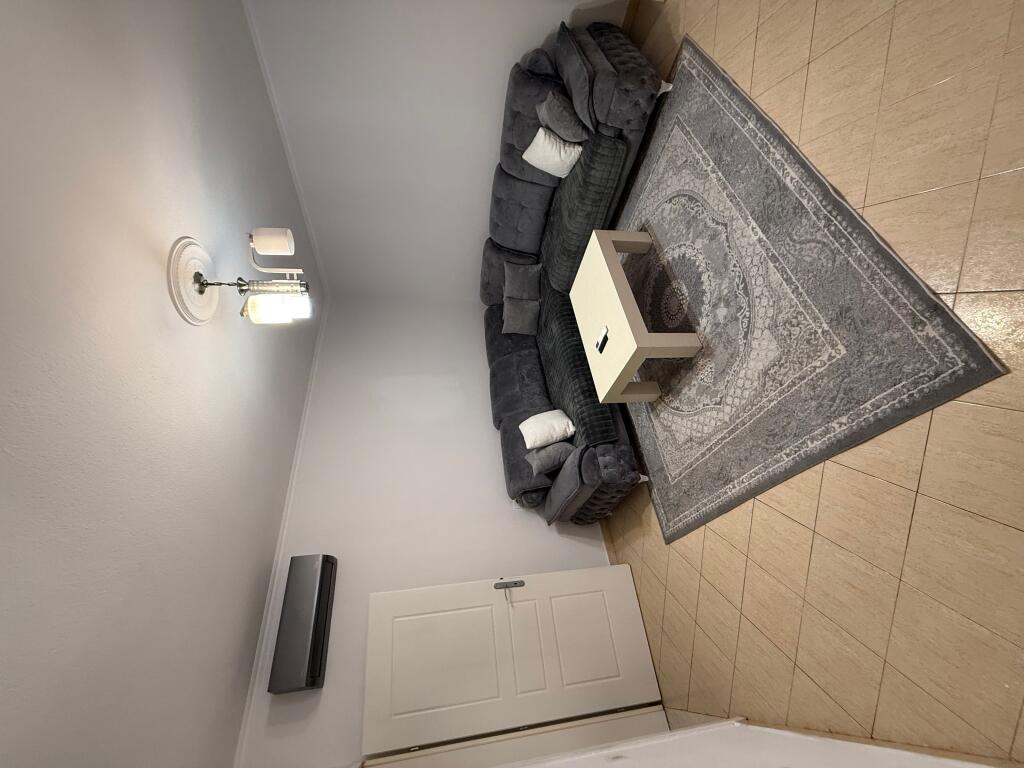 Jepet vile 2 katshe me qera