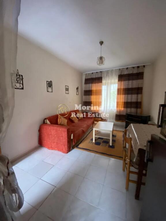Rent | Private house 1 + 1 | Dibrës Street | 300 €/month