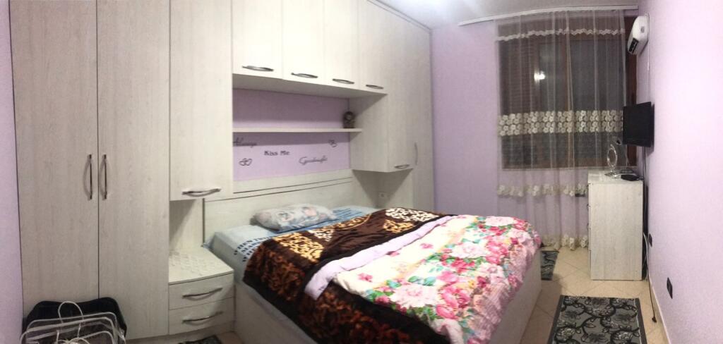 Jepet me qira apartament 2+1 te Sheshi Willsom!