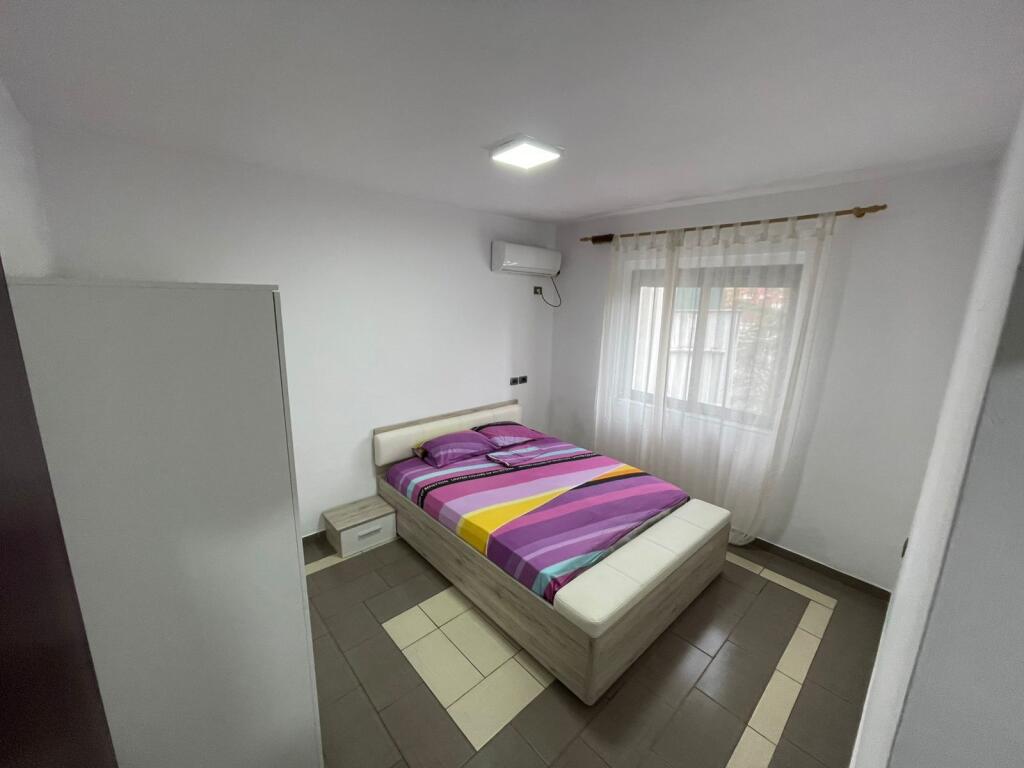 Super ap 1+1 tek rruga e durresit ( ambasada franceze )