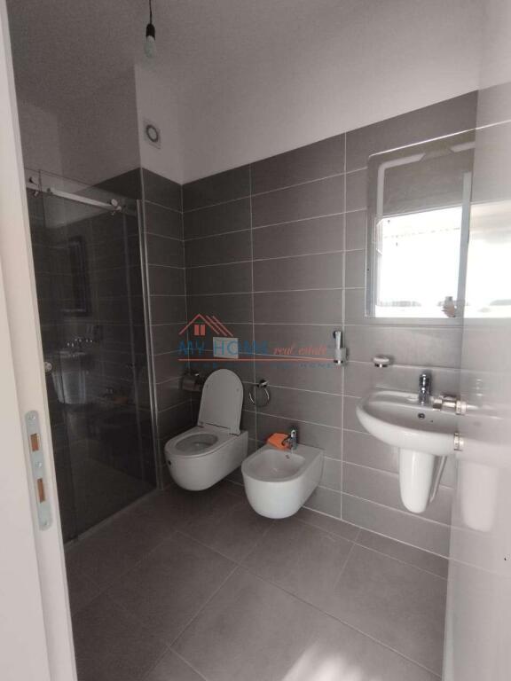Apartament 2+1 me Qira Ish Fusha e Aviacionit Tirane