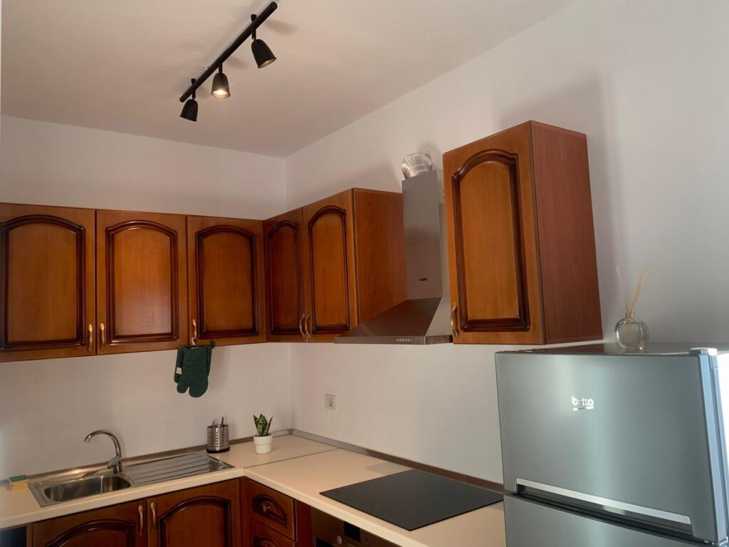 Jepet apartament me qera 1+1