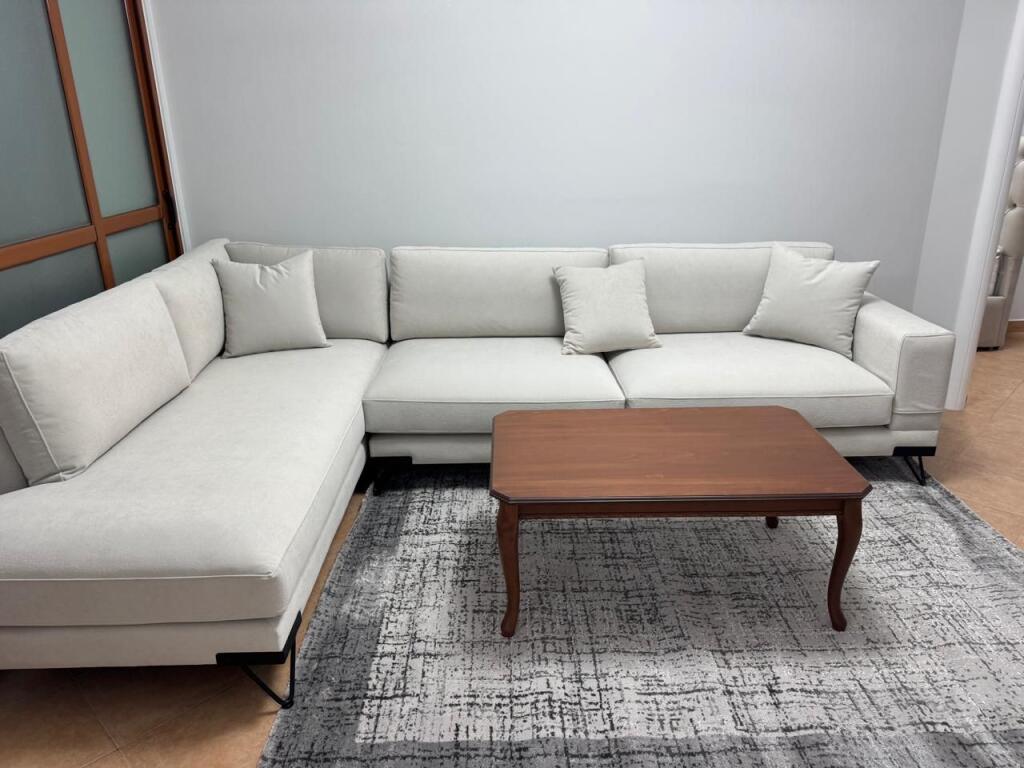 JEPET ME QERA APARTAMENT 2+1 📍 Rruga e Kavajës – pas Kishës