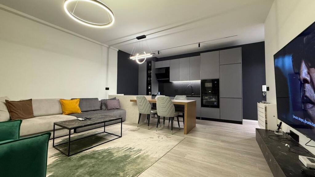 Qira apartament 1+1 me Post Parkimi i sapomobiluar , fundi Bulevardi i Ri !!