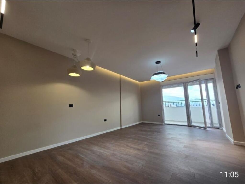 COMMUNE OF PARIS, we sell a super apartment 2+1+2.