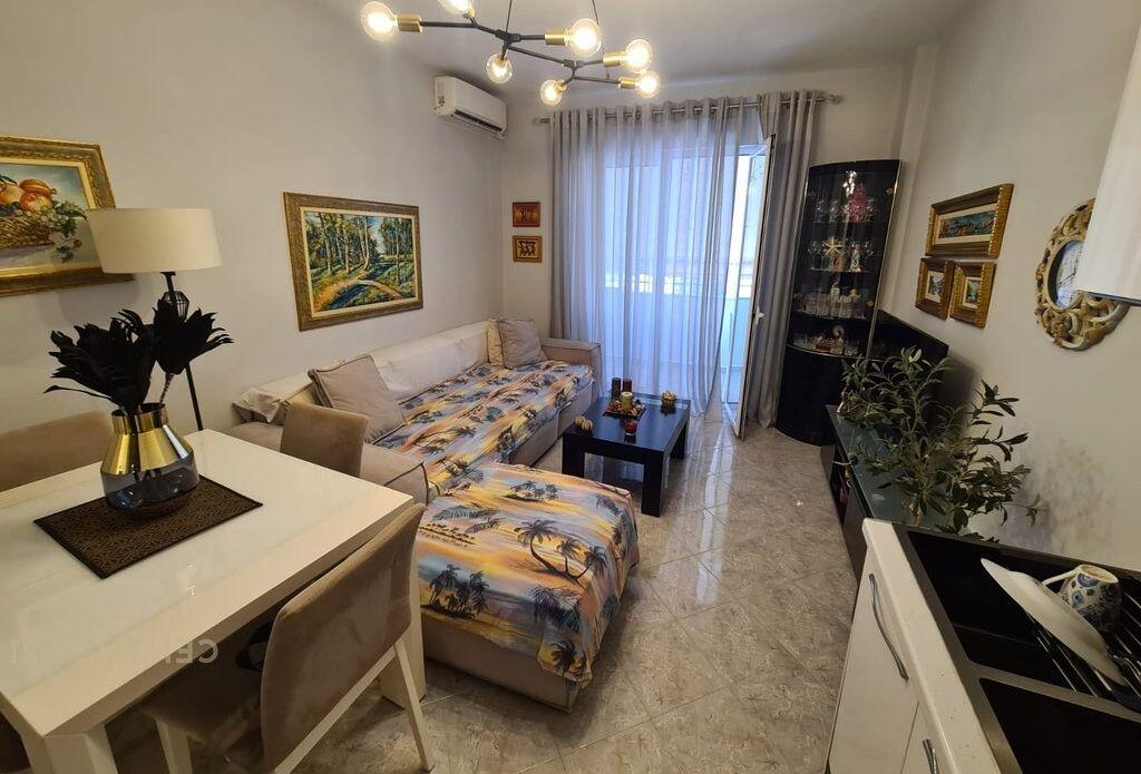 APPARTAMENTO 1+1+STUDIO PRESSO GLOBI