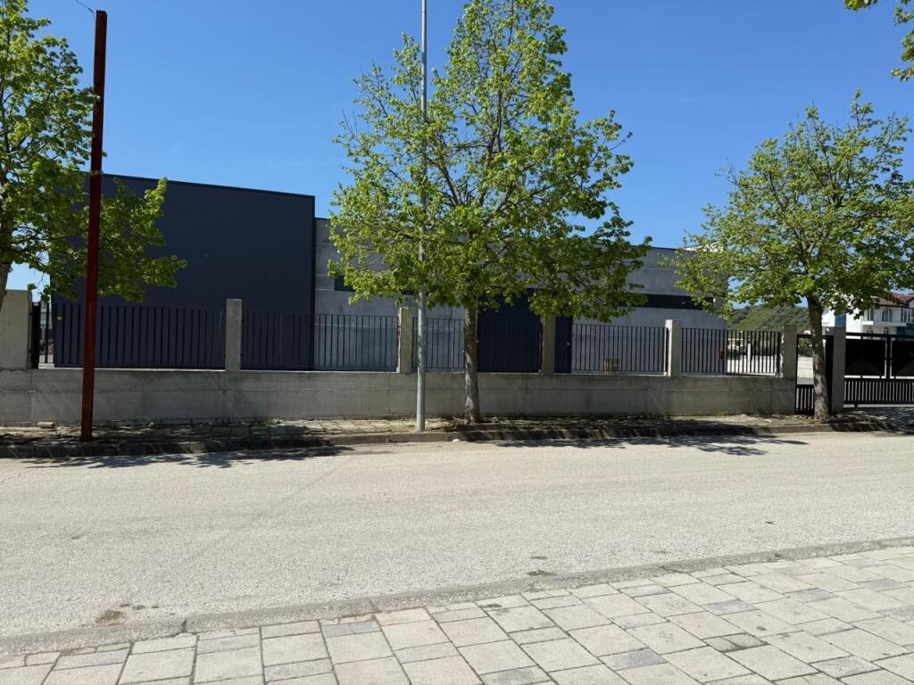 Warehouse for rent - Vorë