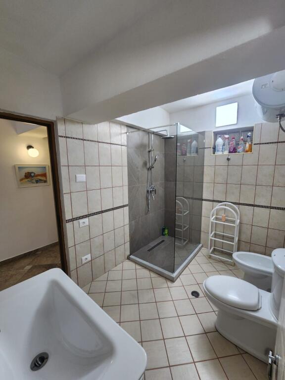 APARTAMENT 2+1 PER QERA PRANE STADIUMIT