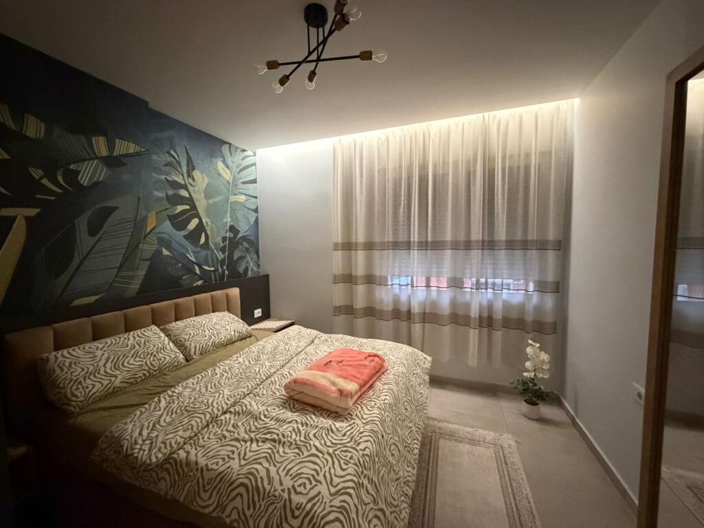 Shitet apartament 2+1+ Post Parkimi ne  Astir tek Green City