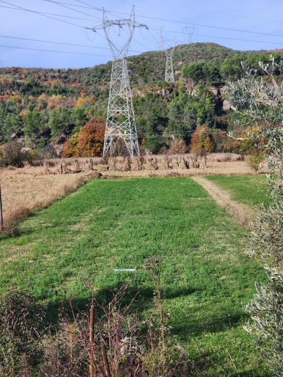 SHITET TOKË ARË : 1400 m² Buzë Rrugës Kryesore || (📍Në Fshatin IBË) || 98,000€ 🏕