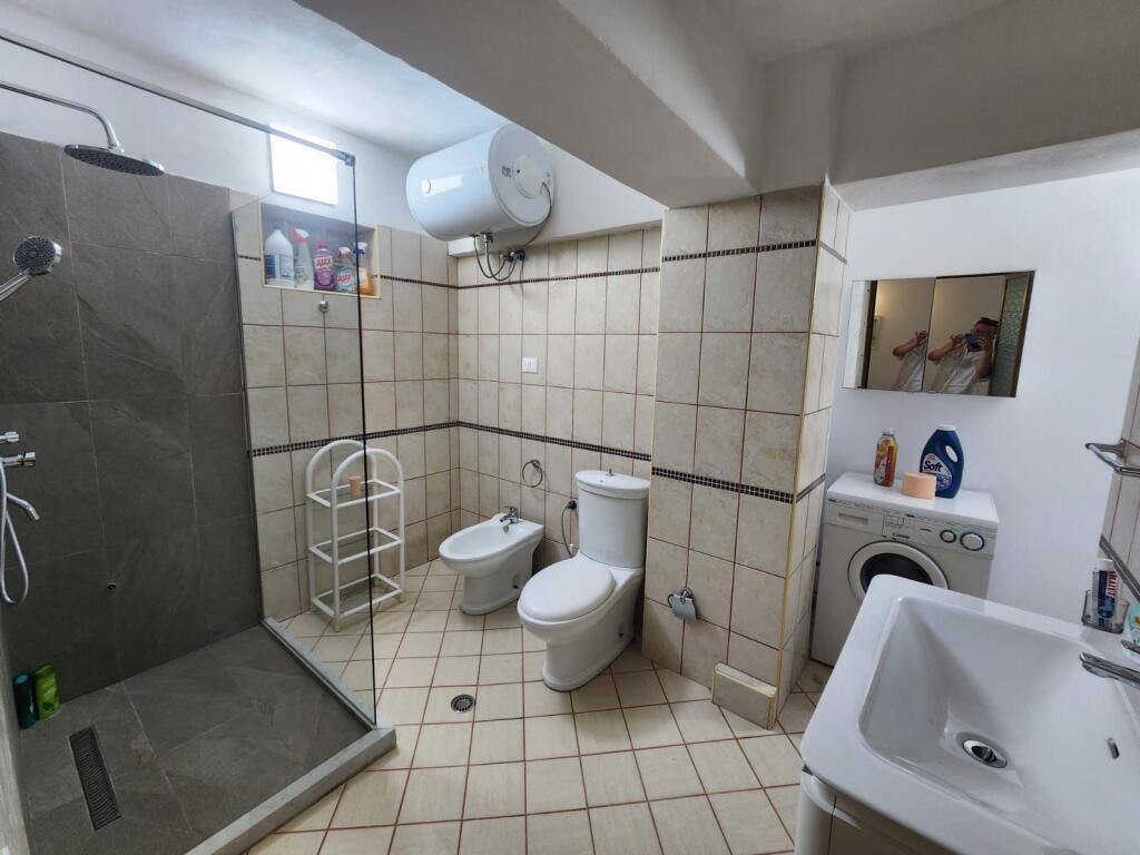 APARTAMENT 2+1 PER QERA PRANE STADIUMIT