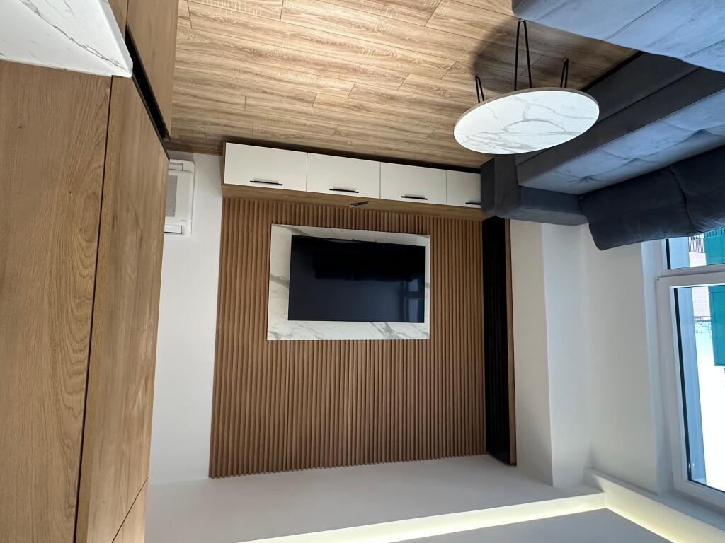 2+1 apartment for rent at the Commune of Paris