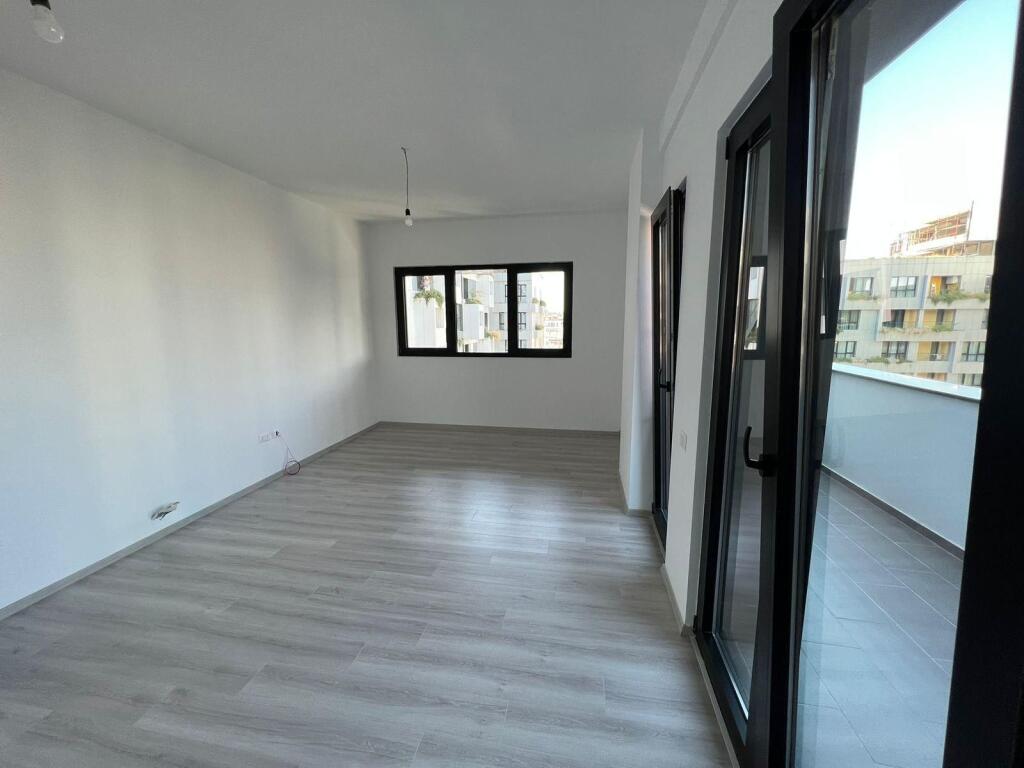 Zyre ose apartament bosh tek squer 21