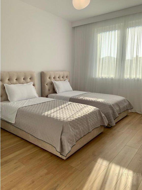 Jepet me qira apartament 2+1 pranë Hotel Hilton, Bulevardi Bajram Curri.