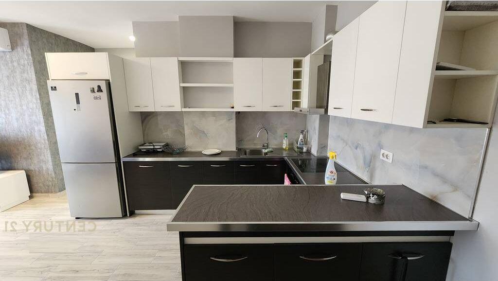 SHITET APARTAMENT 2+1 TEK 21 DHJETORI !