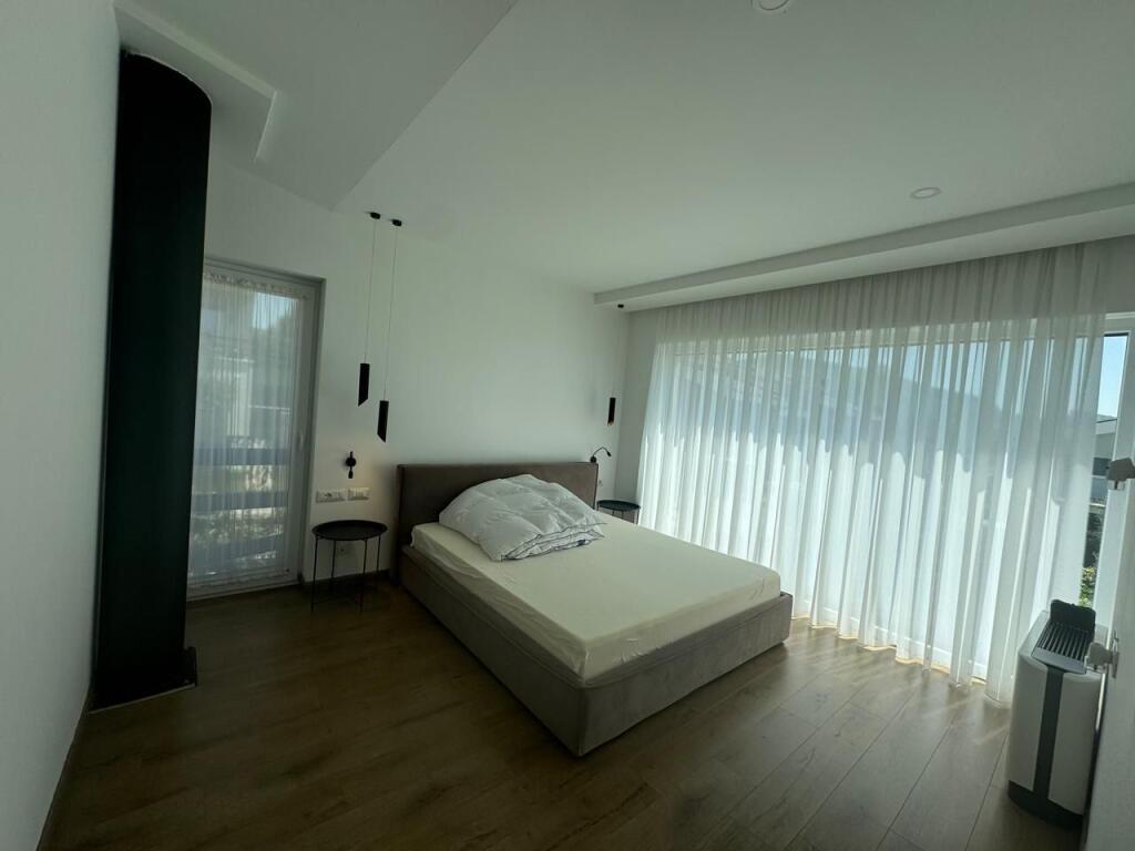 Villa with private yard for RENT in private residence - TEG area