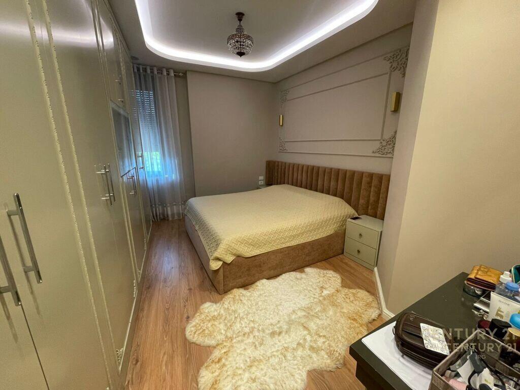 Apartment 3+1+2 for sale in Park Gate Residence, Elbasan Street