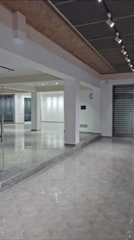 NEGOZIO IN AFFITTO 300 M2 ASTIR 300.000 LEKE