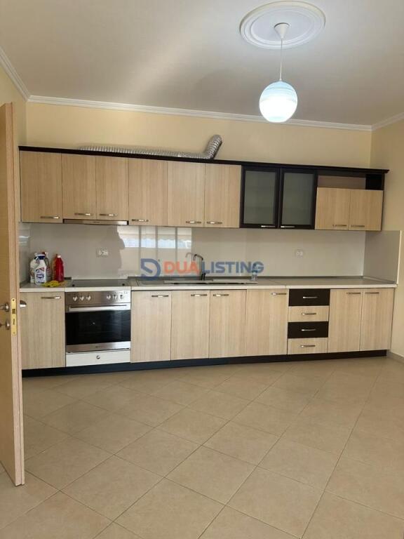 We offer for rent a 1+1 apartment opposite the Palace of Culture in Kinostudio