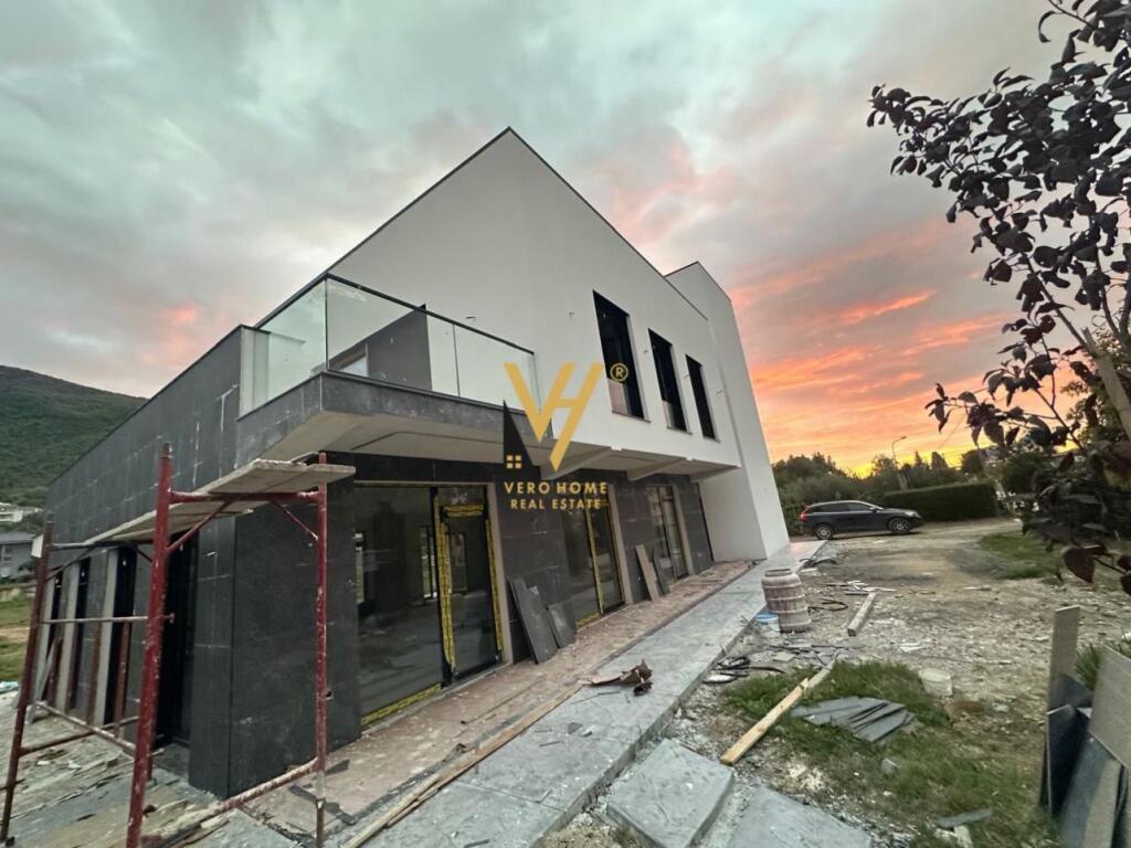 SI AFFITTA EDIFICIO COMMERCIALE A BERZHITE 3.000 EURO