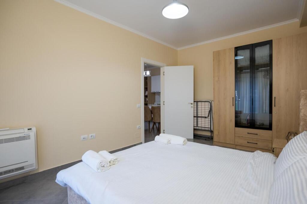 Super 1+1 for Rent near Square 21