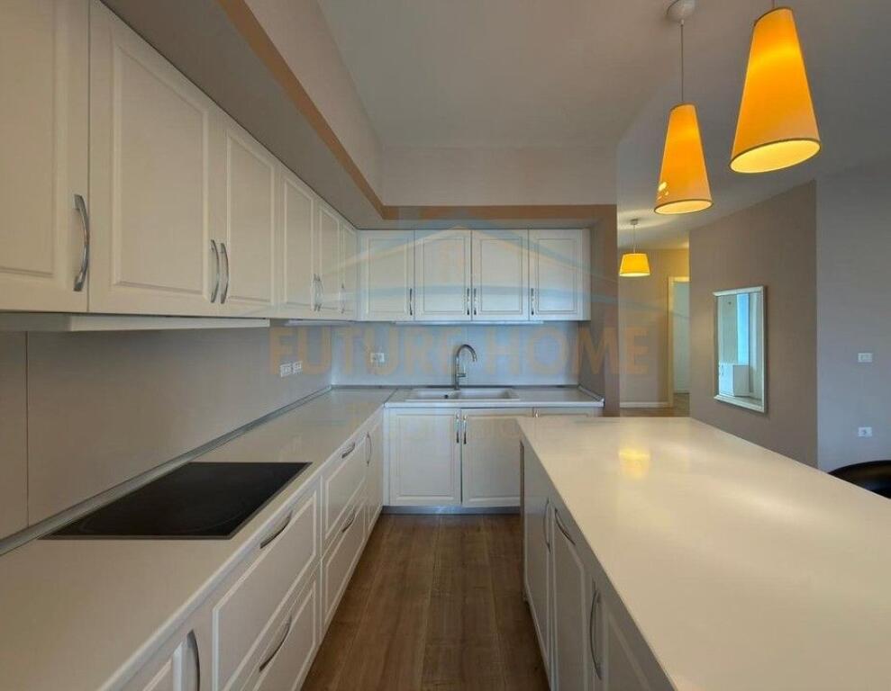 Rent, Apartment 3+1+2+2 Parking Spaces