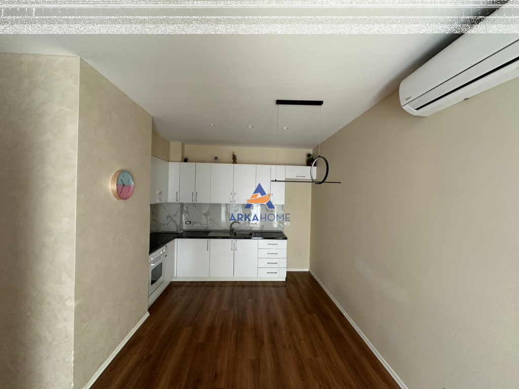 JEPET ME QERA APARTAMENT 2+1+BALLKON "ASTIR RRUGA PJETER ZARISHI" 500 EURO