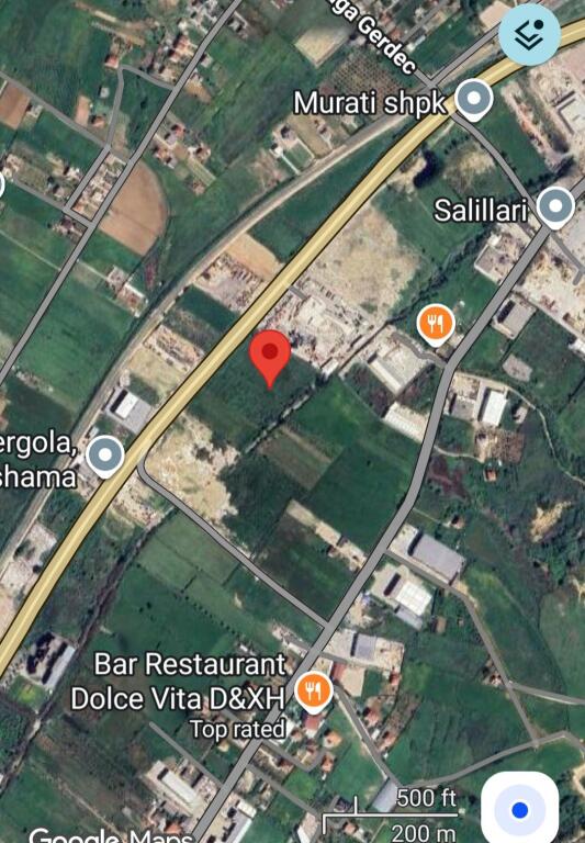 Shitet toke buze autostradës  pa shkuar ne Vore