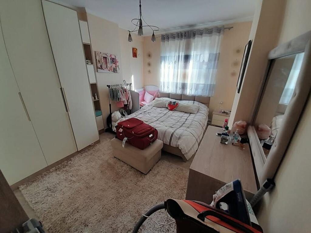 Appartamento 1+1 in Affitto ad Astir di fronte ai Palazzi Fratari