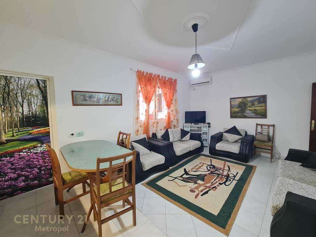 I rent out a 1+1 apartment on Naim Frasheri street near Zogu i Zi!