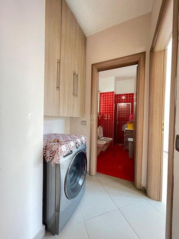 Jepet me Qira Apartament 3+1+2 te Kopeshti " Sotir Noka , "Durrës !