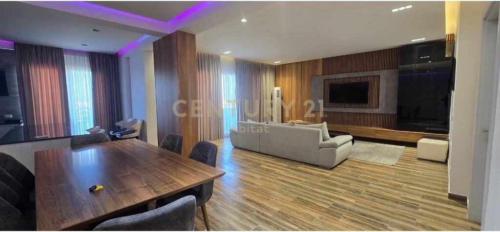 Apartment for rent 3+1+3+two parking spaces near Delijorgji Complex