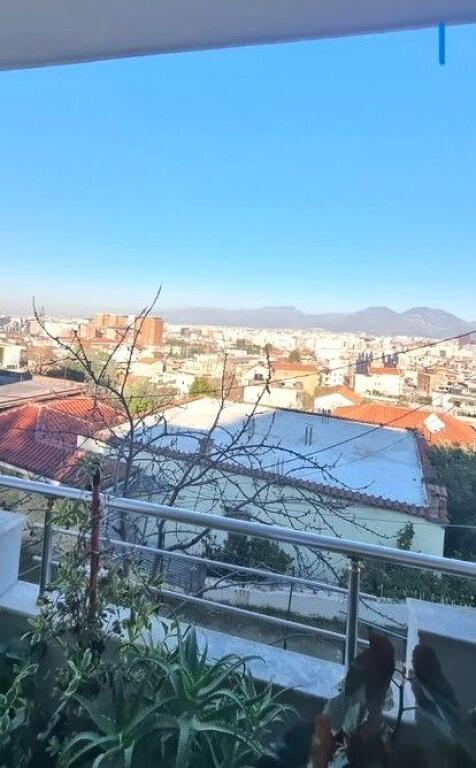 Shitet, Vile 2-kateshe, Selite, Tirane