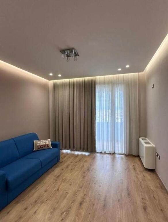 Shitet Apartament 3+1+2 lagja 12 durres