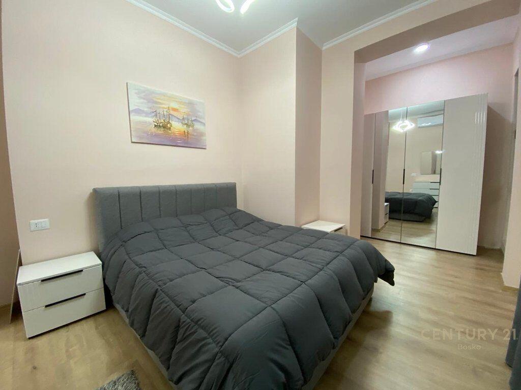 JEPET ME QERA APARTAMENT 1+1 TE BULEVARDI I RI