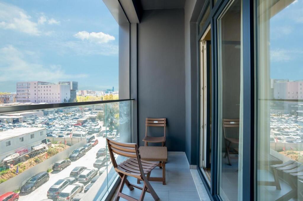 Super 1+1 for Rent near Square 21