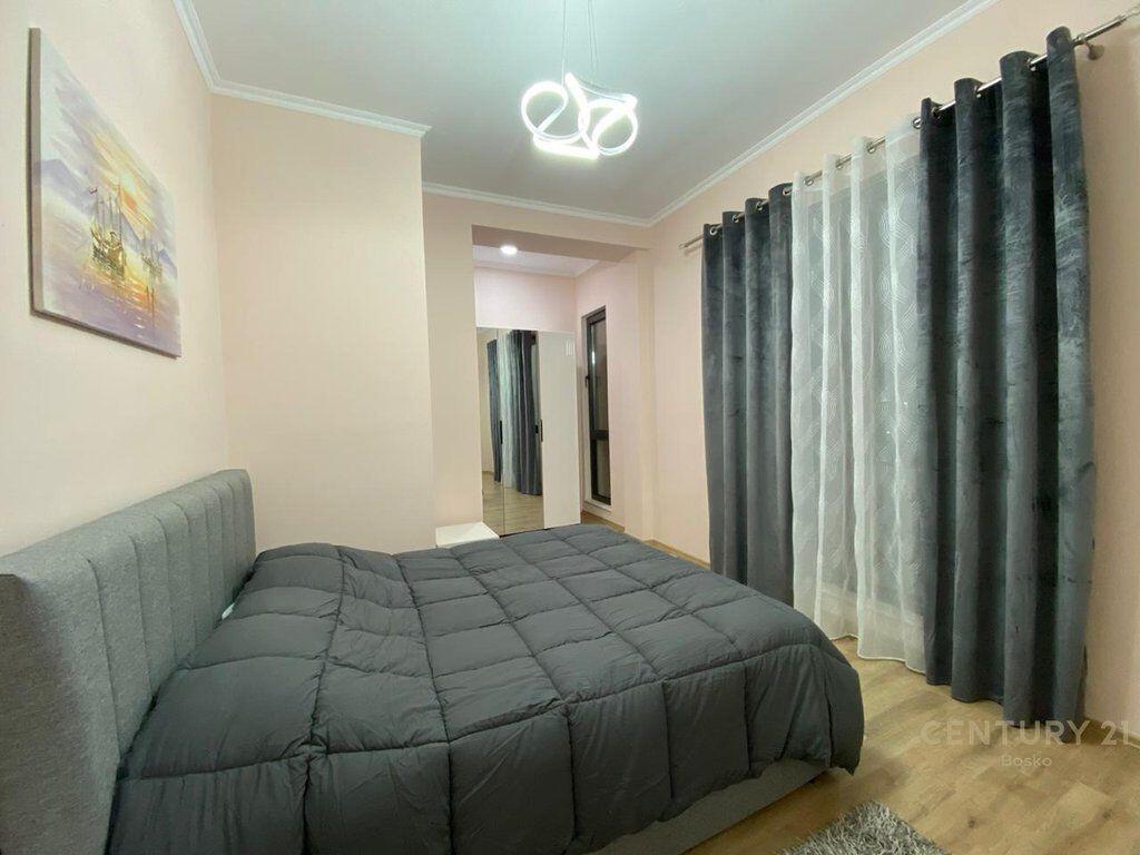 JEPET ME QERA APARTAMENT 1+1 TE BULEVARDI I RI