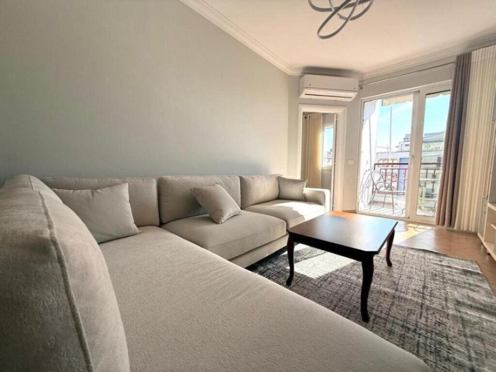 APARTAMENT ME QERA 2+1 RRUGA E KAVAJES 80.000 LEKE