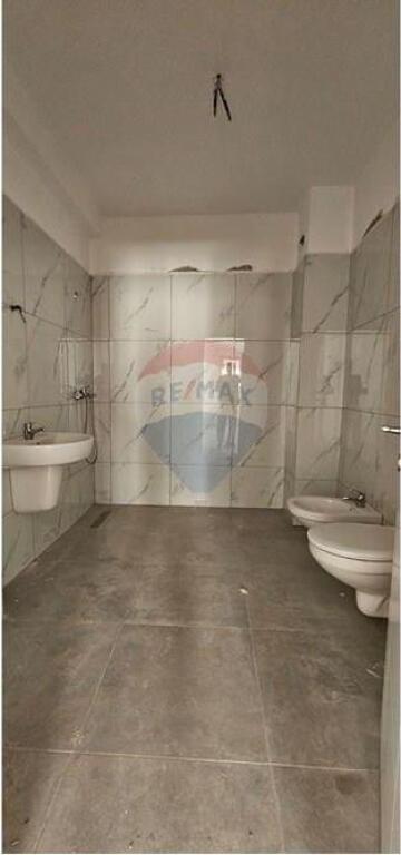 Apartament - Për Shitje - Rruga Dritan Hoxha, Tiranë(ID: 530201017-649)