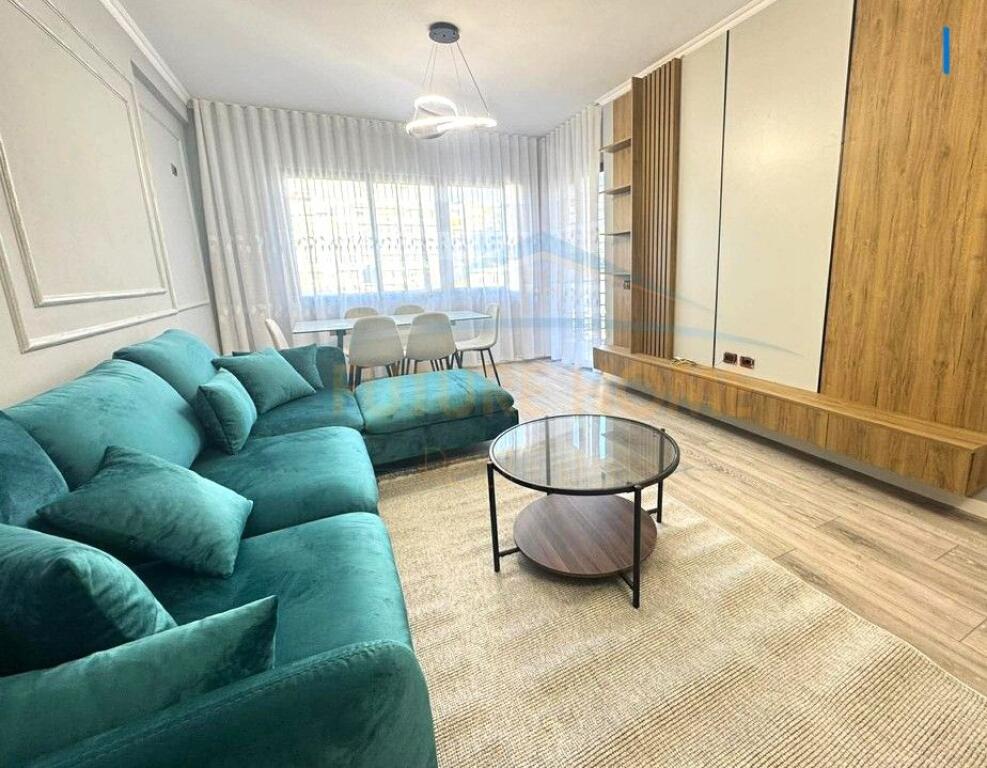 Shitet, Apartament 2+1+2 Vila L, Unaza e Re, Tirane