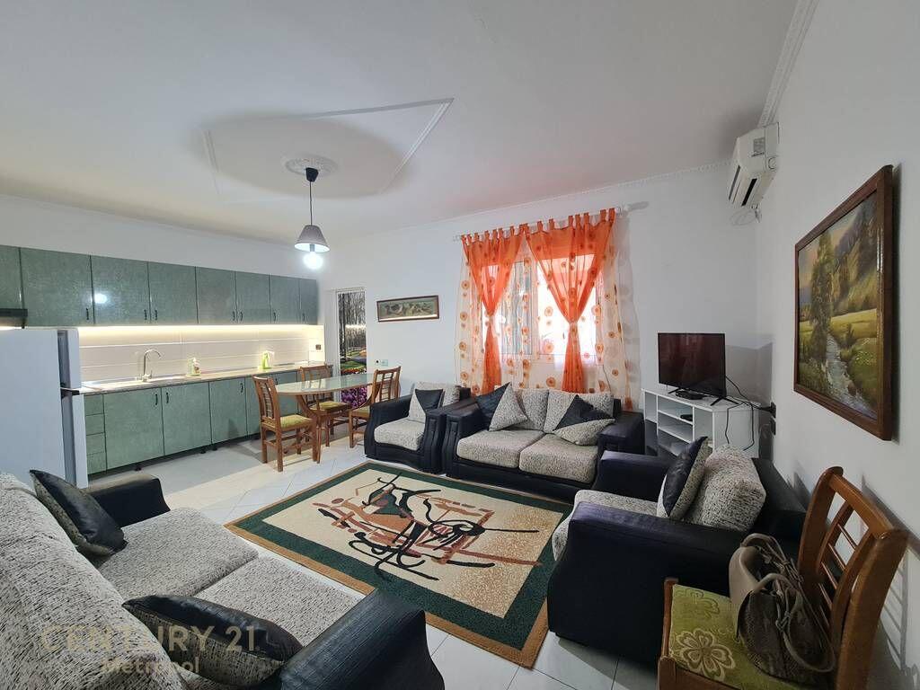 I rent out a 1+1 apartment on Naim Frasheri street near Zogu i Zi!