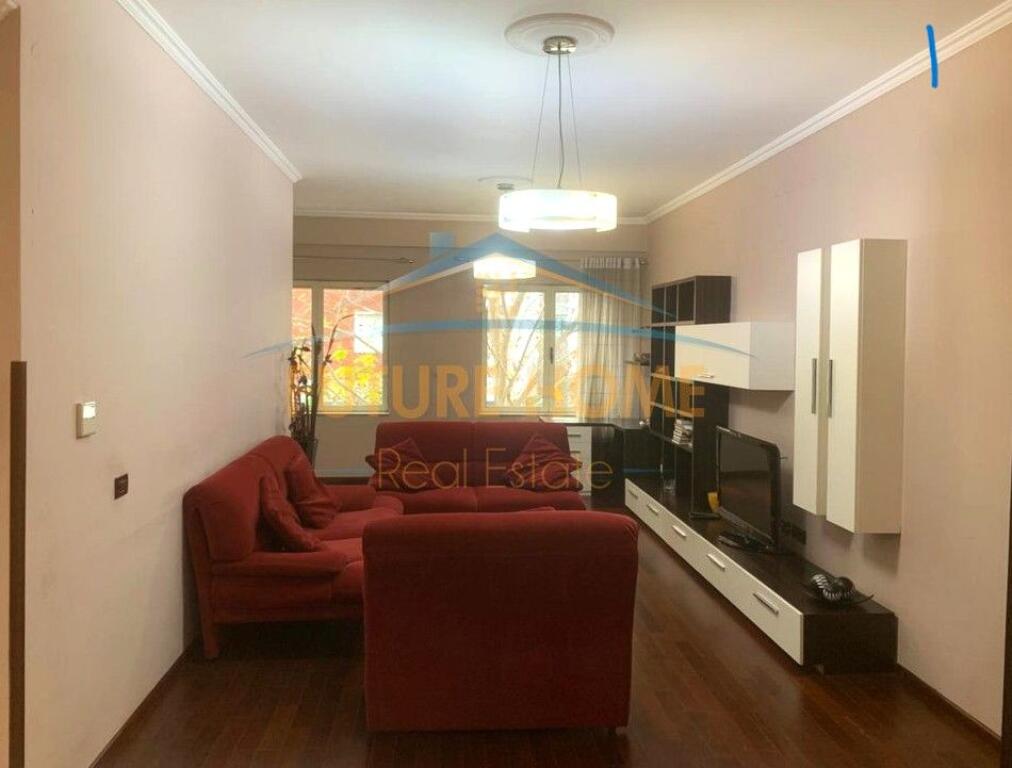 Shitet, Apartament 2+1+2+Post Parkimi, Rruga Marko Bocari