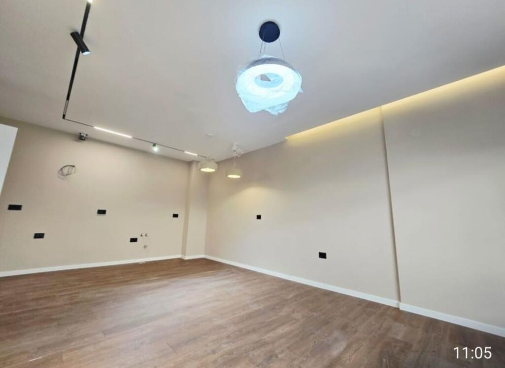 COMMUNE OF PARIS, we sell a super apartment 2+1+2.